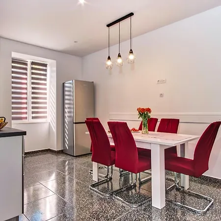 Skygarden House 2 مالي لوشينغْ