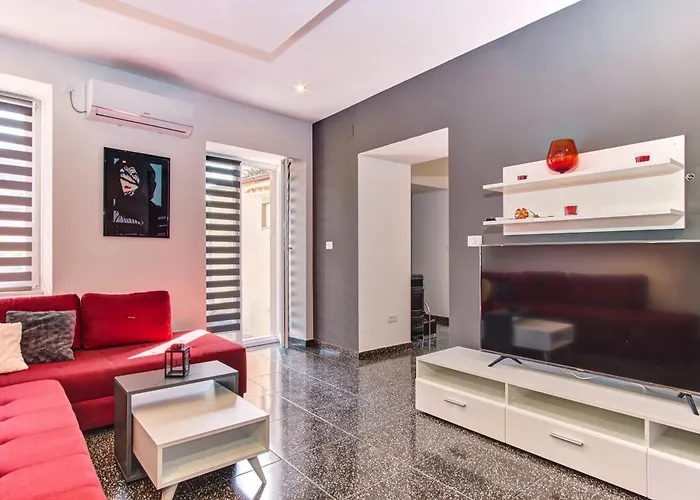 Skygarden House 2 *