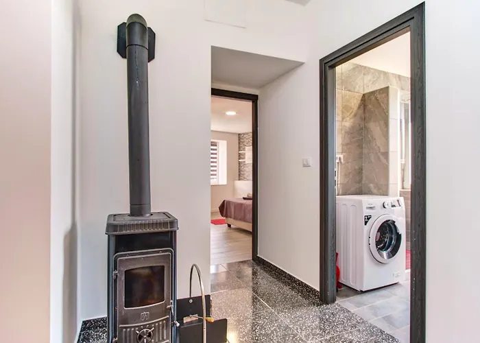 Skygarden House 2 Мали-Лошинь