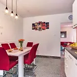 Skygarden House 2 *