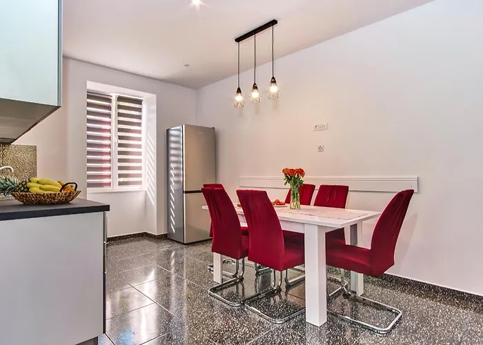 Skygarden House 2 מאלי לוסיניי